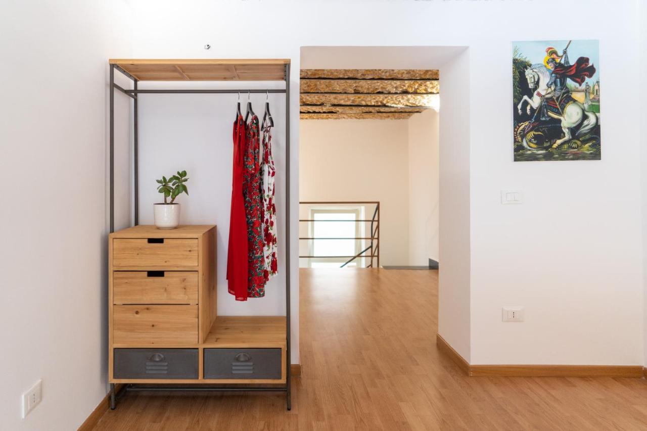 Antico Mercato Di Ortigia Lovely Apartment Syrakus Exterior foto
