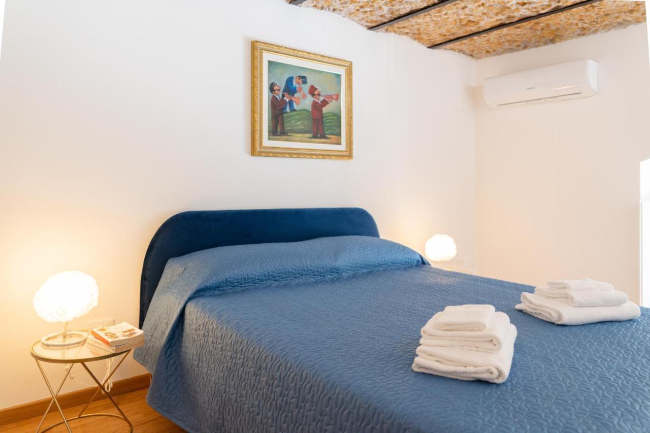 Antico Mercato Di Ortigia Lovely Apartment Syrakus Exterior foto